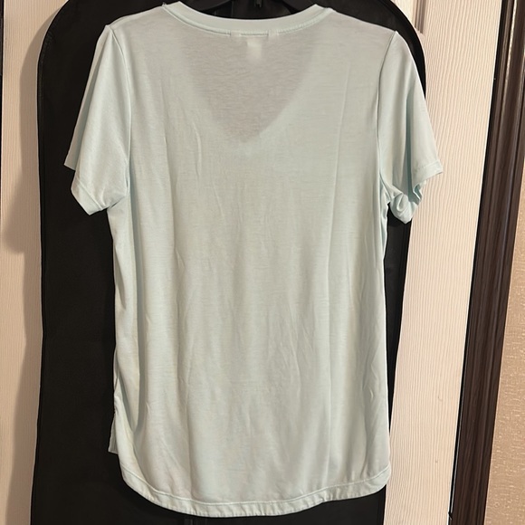 Athleta Essential V Tee, Size M, Paradiso Blue, Great condition!!! - Picture 2 of 4